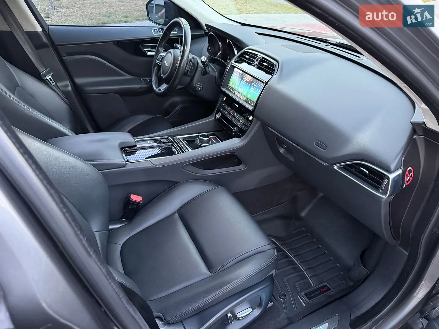2018 Jaguar F-Pace - мініатюра 51