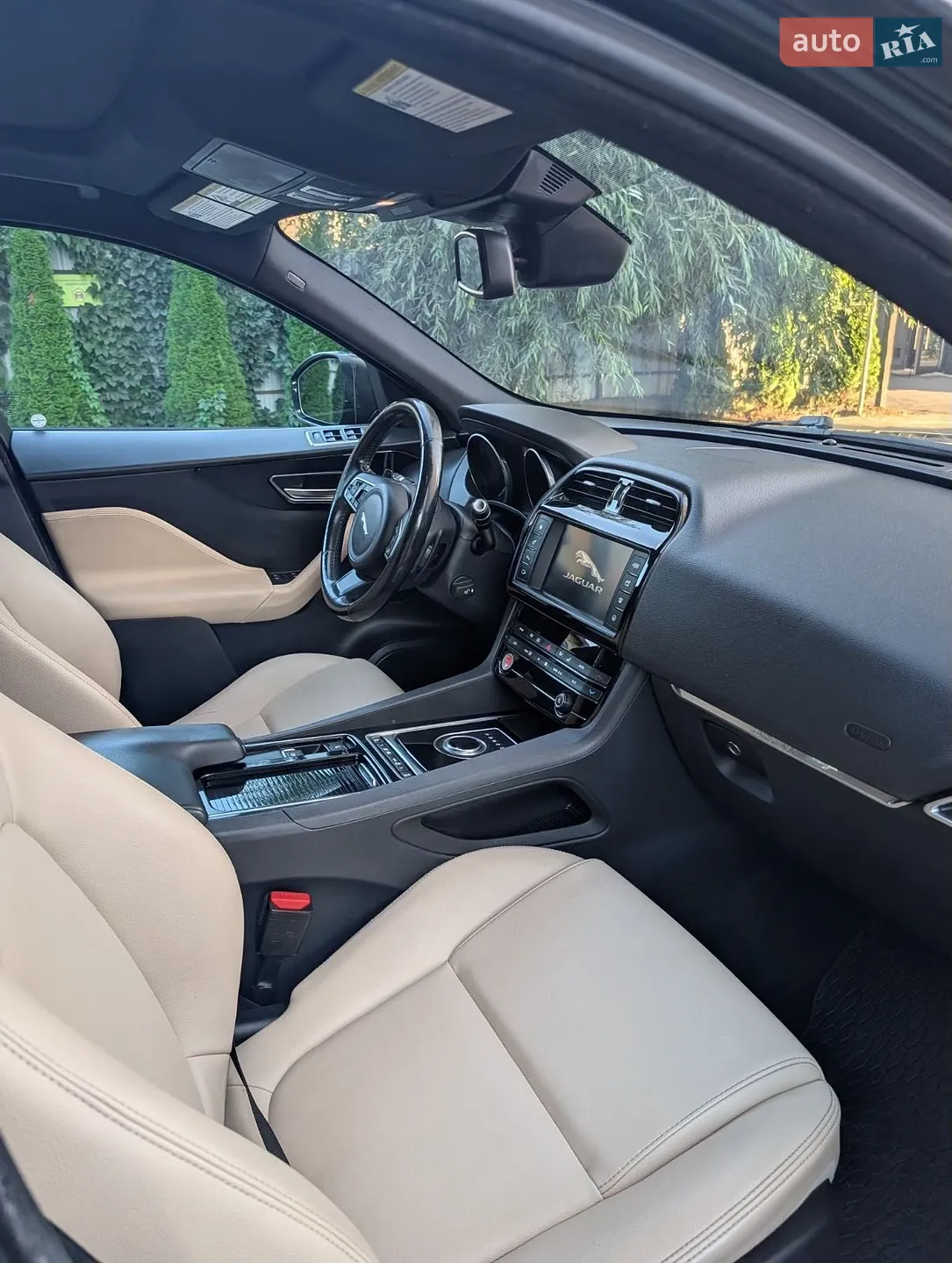 2017 Jaguar F-Pace - мініатюра 15