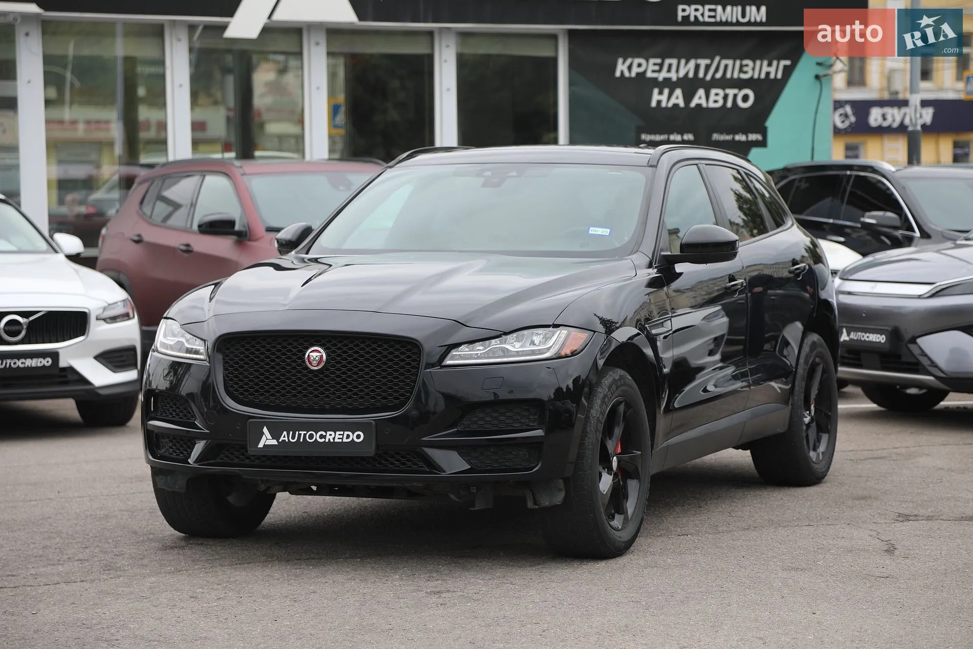 2018 Jaguar F-Pace - фото 1