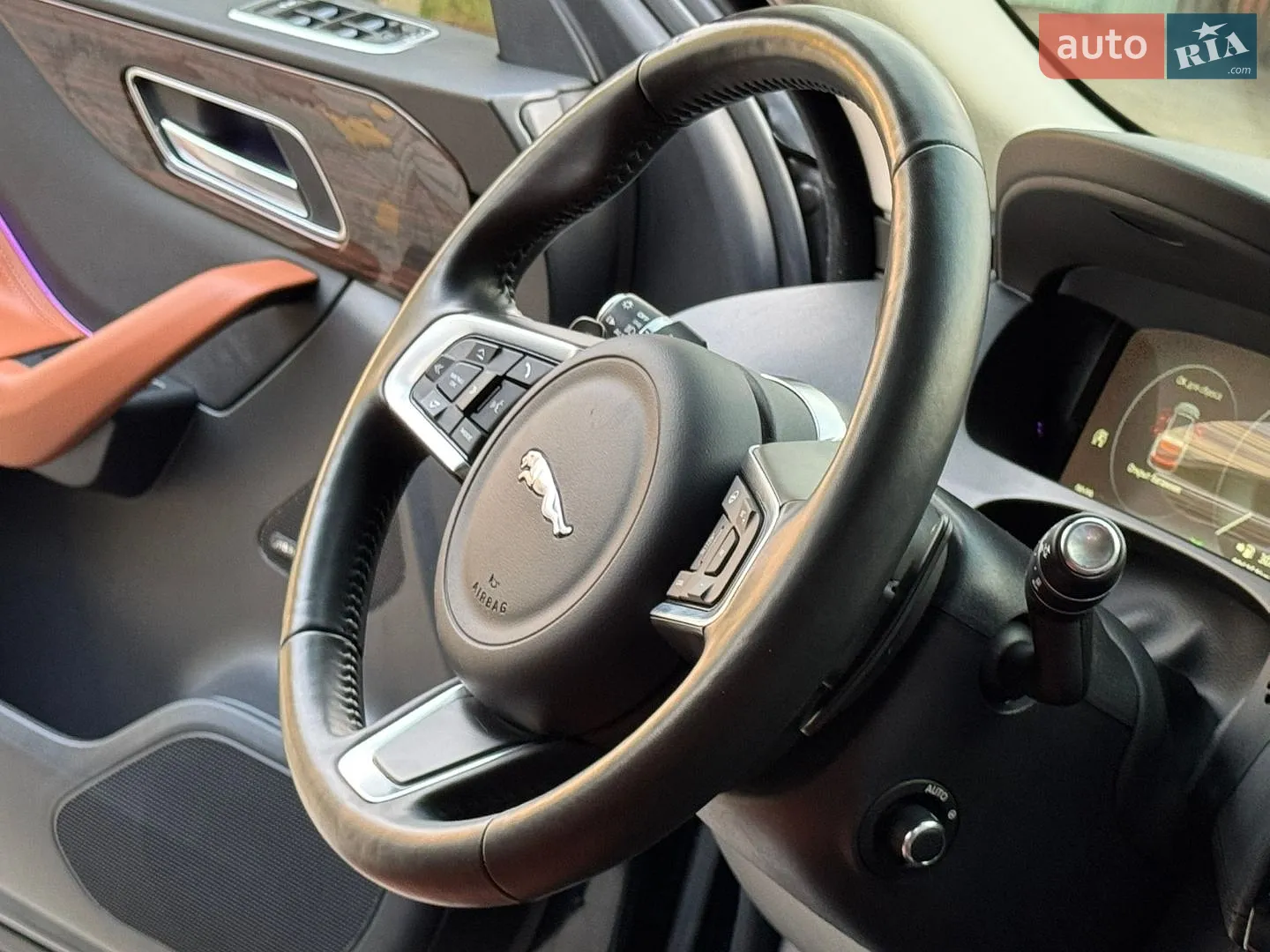 2018 Jaguar F-Pace - мініатюра 41