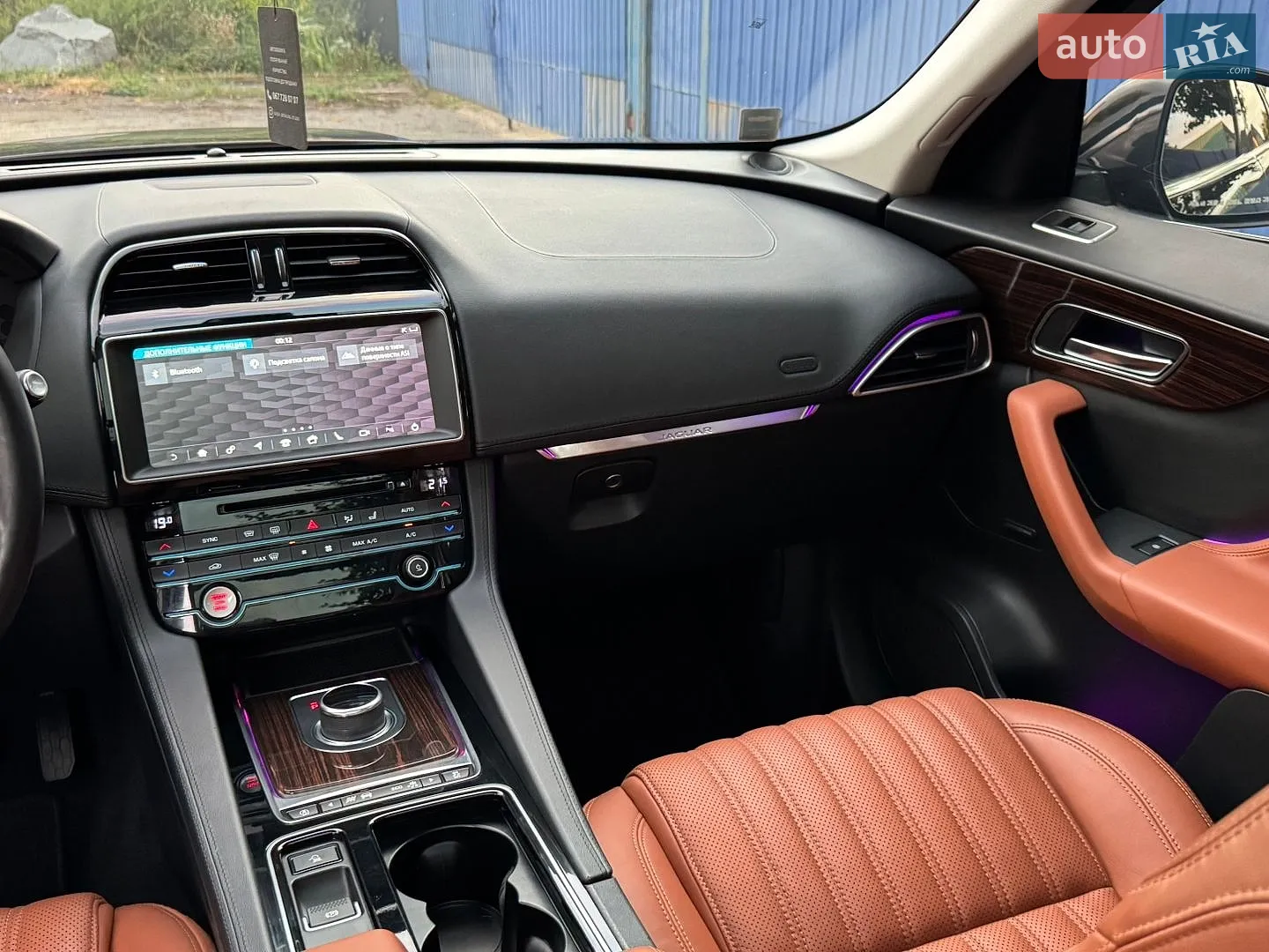 2018 Jaguar F-Pace - мініатюра 52