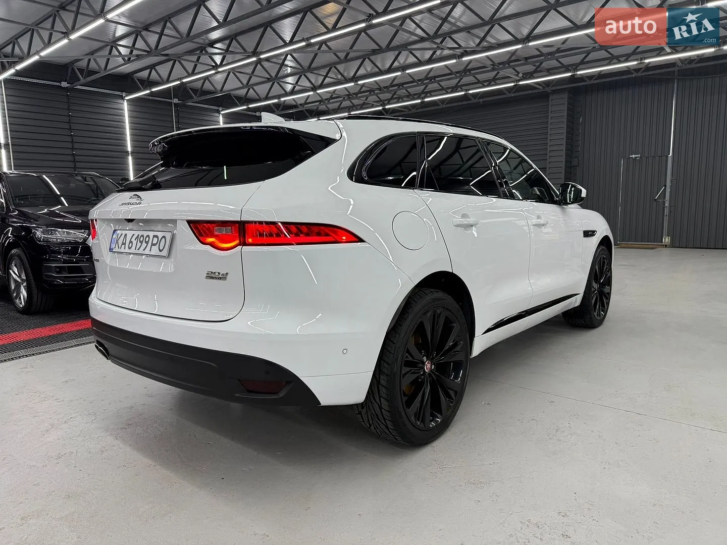 2018 Jaguar F-Pace - мініатюра 2
