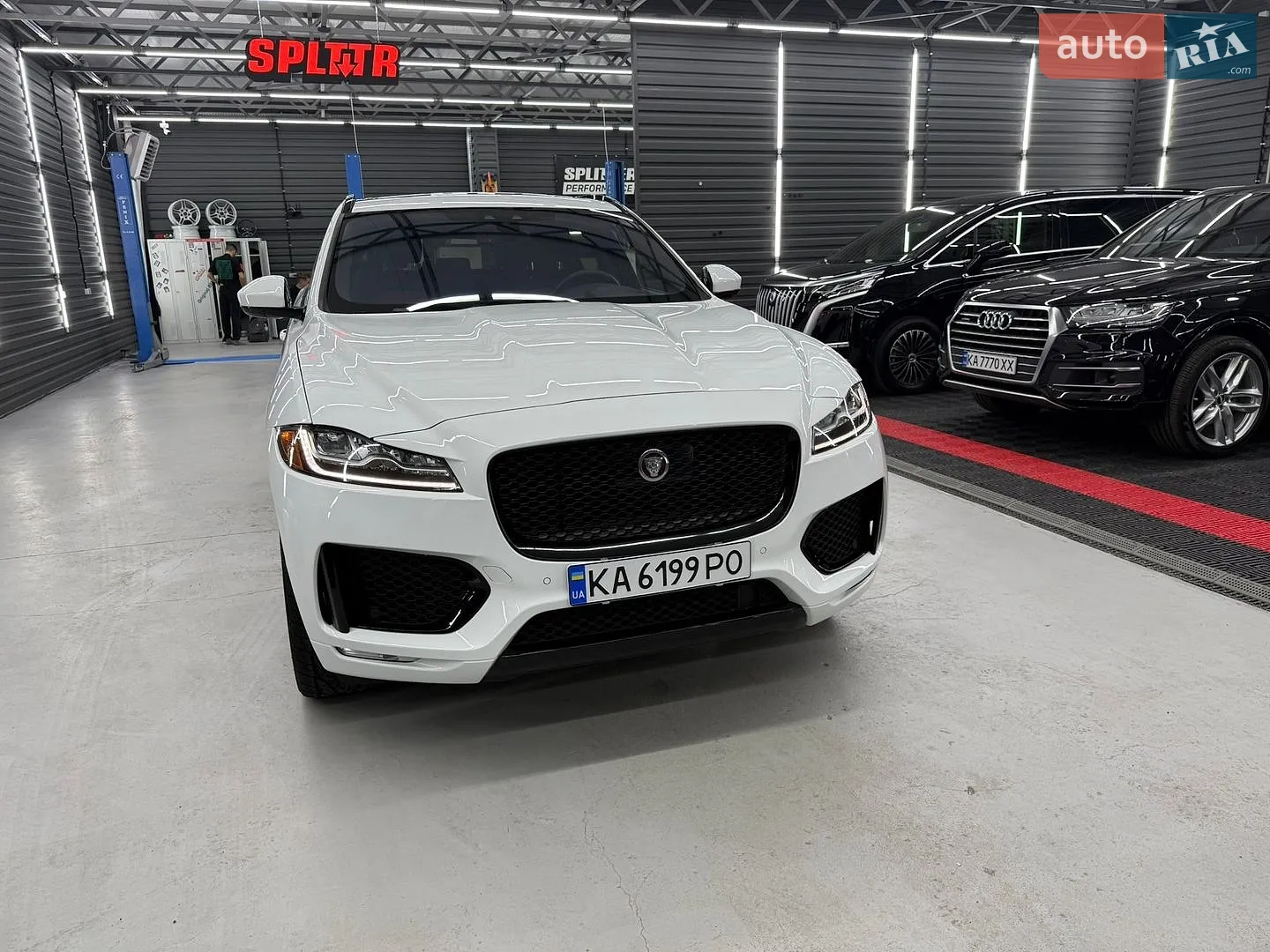 2018 Jaguar F-Pace - мініатюра 3