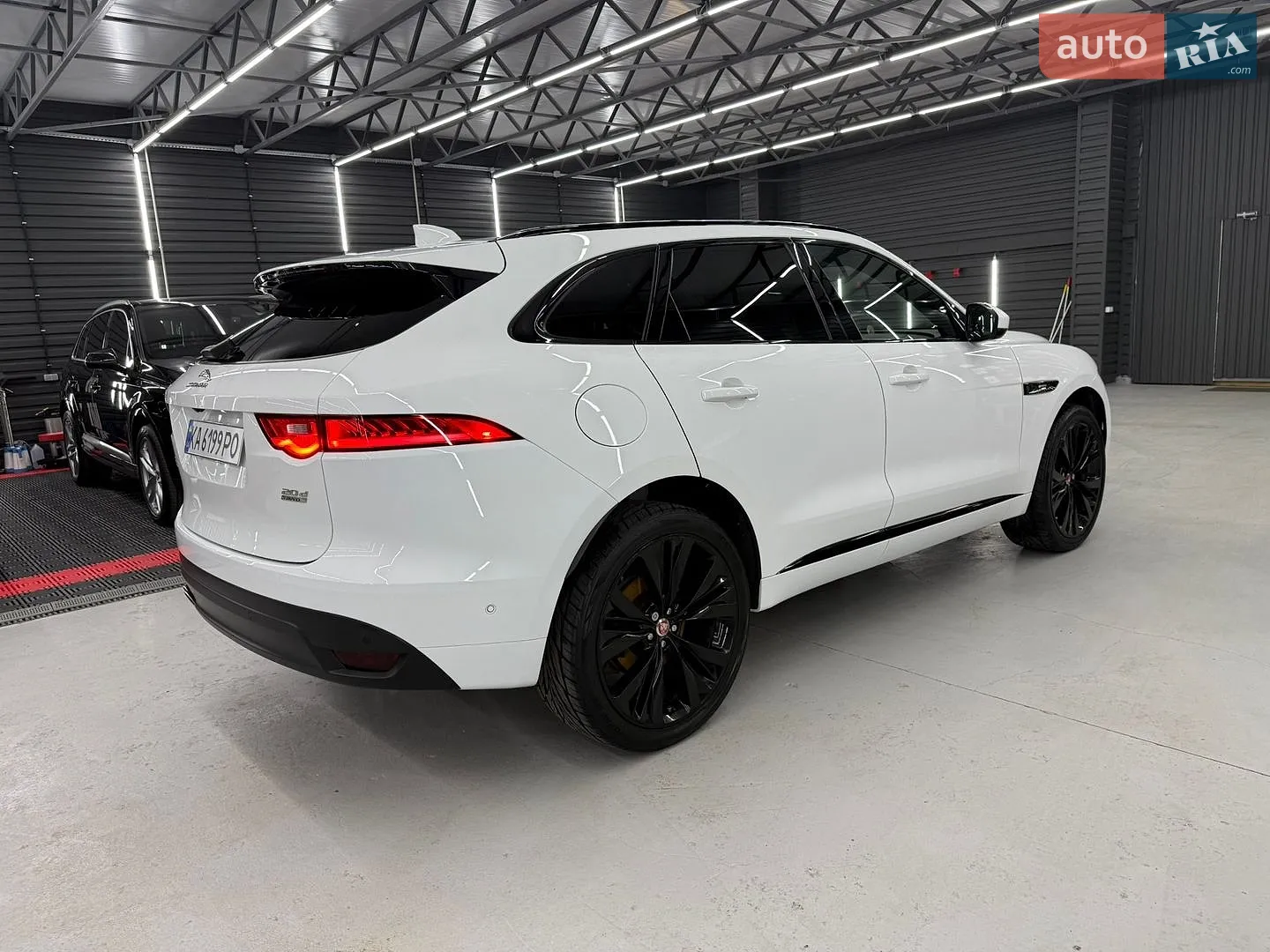 2018 Jaguar F-Pace - мініатюра 4