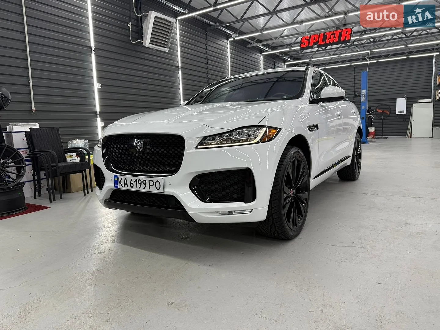 2018 Jaguar F-Pace - мініатюра 8