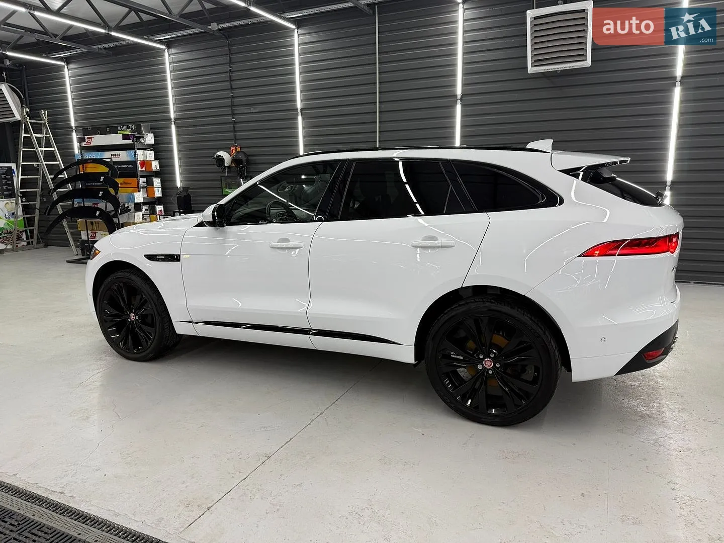 2018 Jaguar F-Pace - мініатюра 10