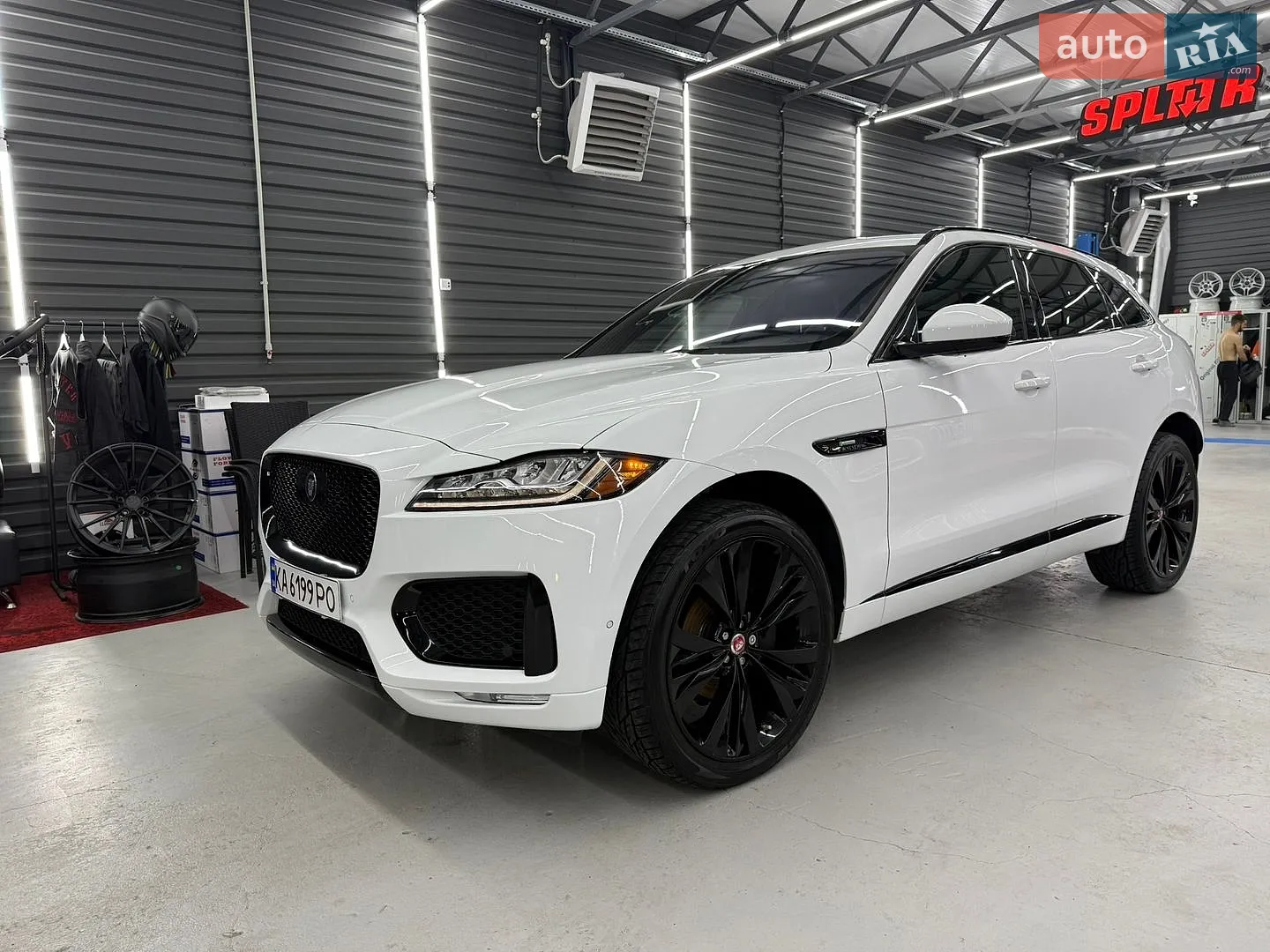 2018 Jaguar F-Pace - мініатюра 11