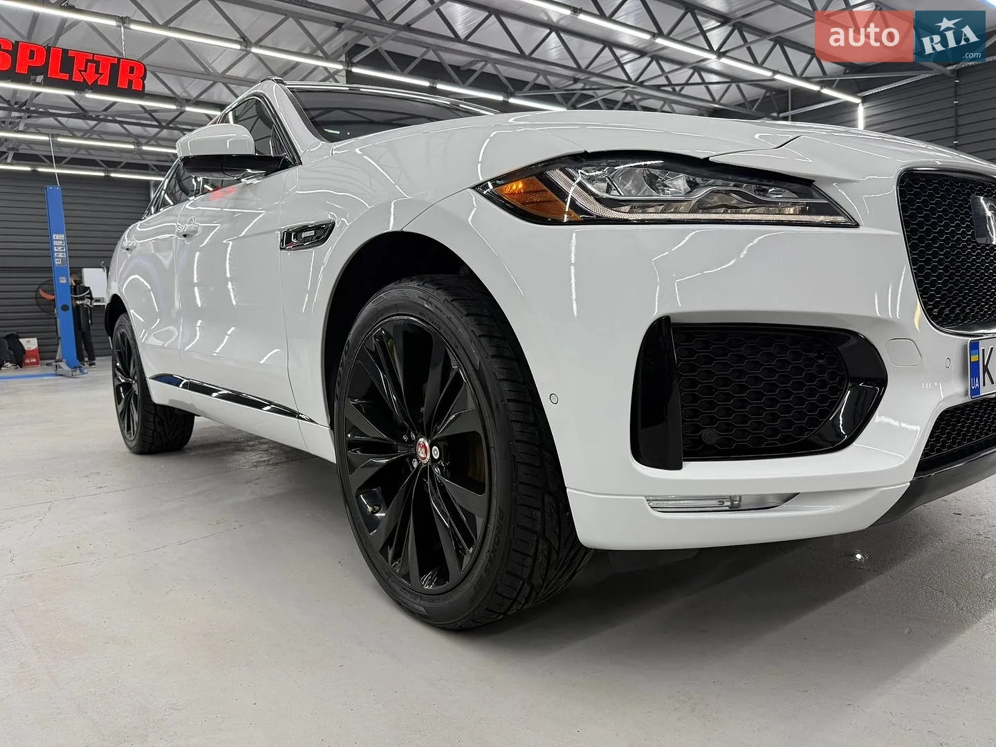 2018 Jaguar F-Pace - мініатюра 16