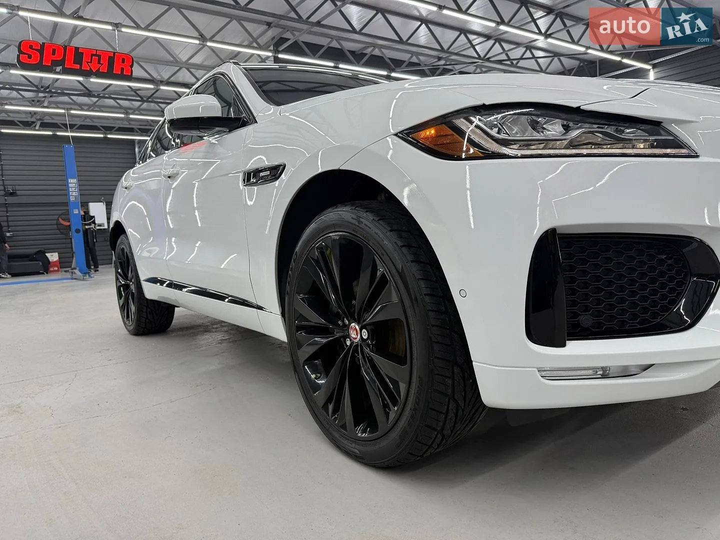 2018 Jaguar F-Pace - мініатюра 17