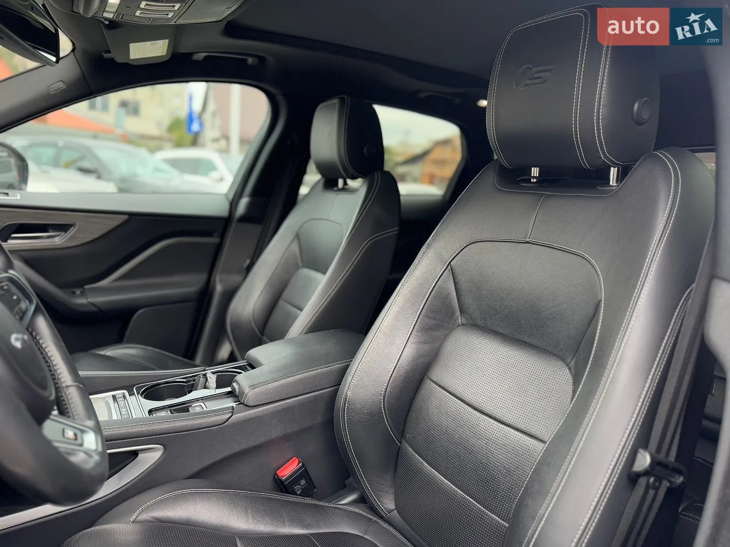 2016 Jaguar F-Pace - мініатюра 22