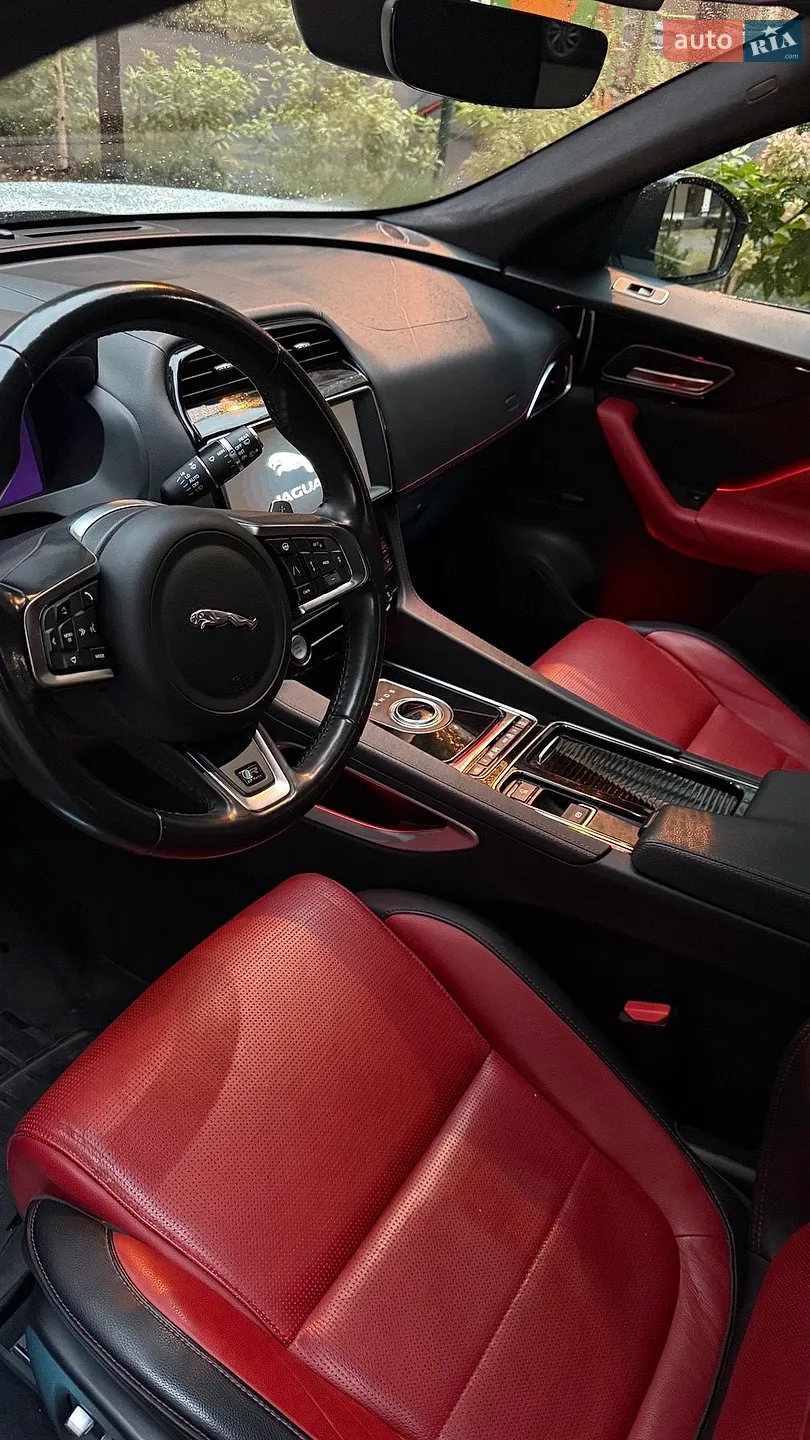 2018 Jaguar F-Pace - мініатюра 28