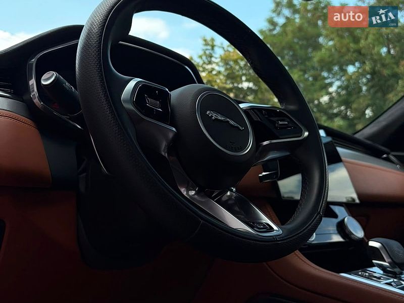 Позашляховик / Кросовер Jaguar F-Pace 2023 в Києві