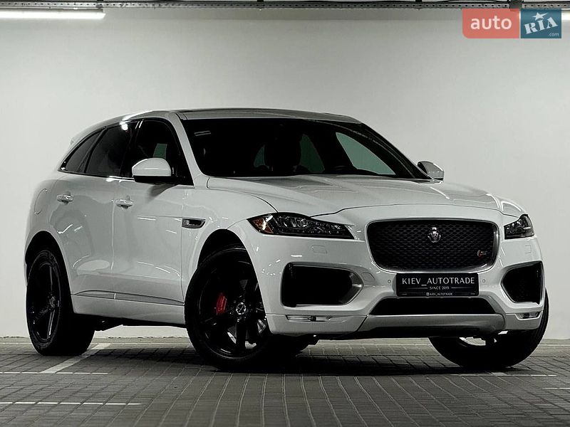 Jaguar F-Pace, photos from the listing