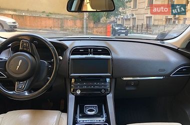 Внедорожник / Кроссовер Jaguar F-Pace 2017 в Киеве