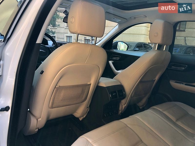 Внедорожник / Кроссовер Jaguar F-Pace 2017 в Киеве
