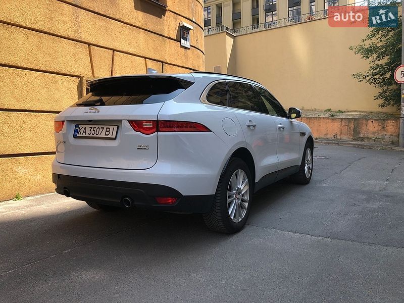 Внедорожник / Кроссовер Jaguar F-Pace 2017 в Киеве
