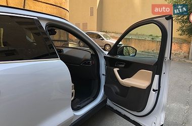 Внедорожник / Кроссовер Jaguar F-Pace 2017 в Киеве