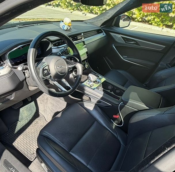 Внедорожник / Кроссовер Jaguar F-Pace 2023 в Киеве