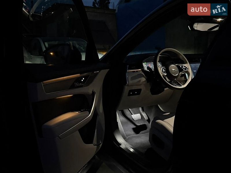 Внедорожник / Кроссовер Jaguar F-Pace 2024 в Ирпене