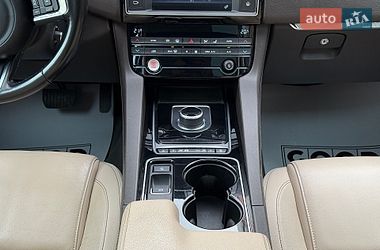 Позашляховик / Кросовер Jaguar F-Pace 2016 в Одесі
