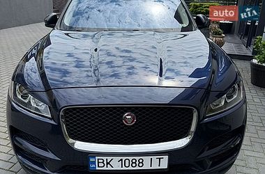 jaguar f-pace 2017 в Рівне від професійного продавця Сергій