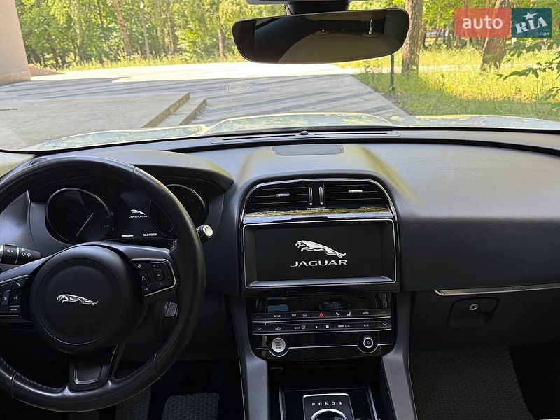 Позашляховик / Кросовер Jaguar F-Pace 2019 в Тернополі