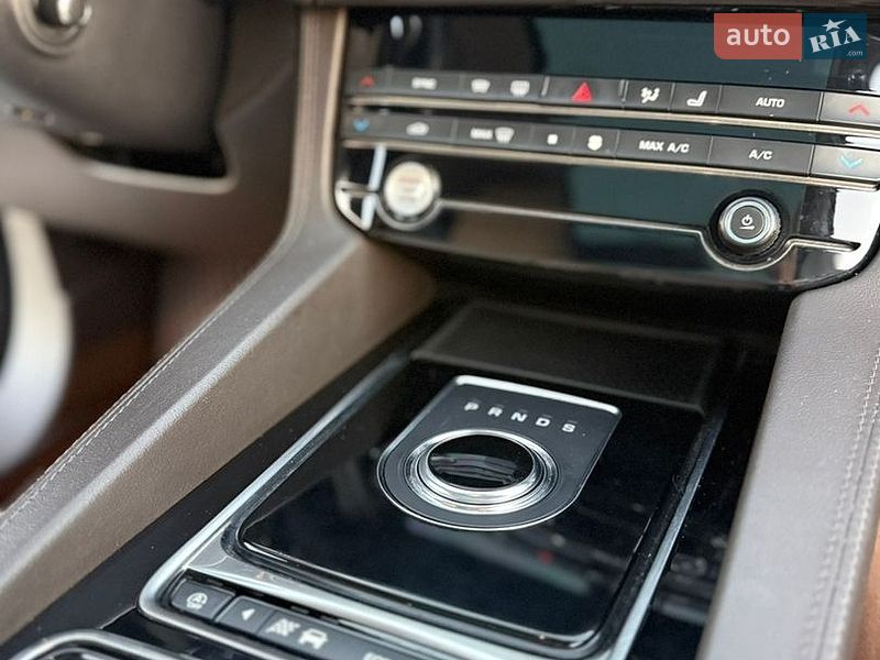 Внедорожник / Кроссовер Jaguar F-Pace 2018 в Киеве