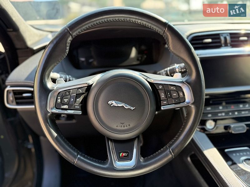 Внедорожник / Кроссовер Jaguar F-Pace 2017 в Днепре