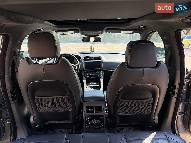 Внедорожник / Кроссовер Jaguar F-Pace 2017 в Днепре
