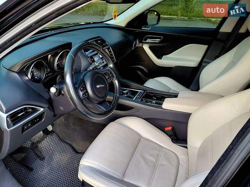 Позашляховик / Кросовер Jaguar F-Pace 2016 в Чернігові фото 38 Позашляховик / Кросовер Jaguar F-Pace 2016 в Чернігові