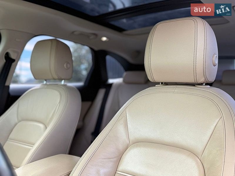 Позашляховик / Кросовер Jaguar F-Pace 2016 в Коломиї