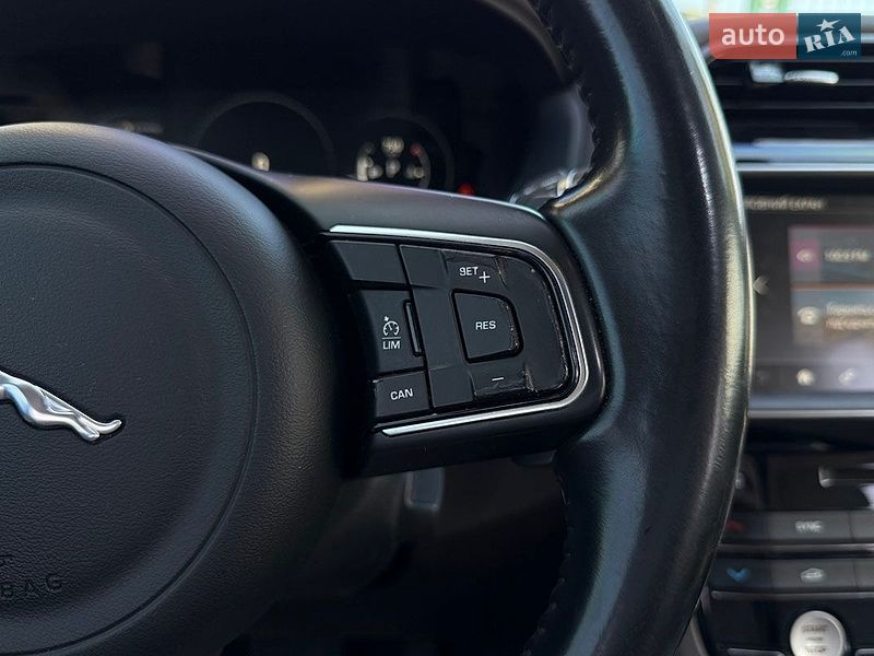 Позашляховик / Кросовер Jaguar F-Pace 2016 в Коломиї