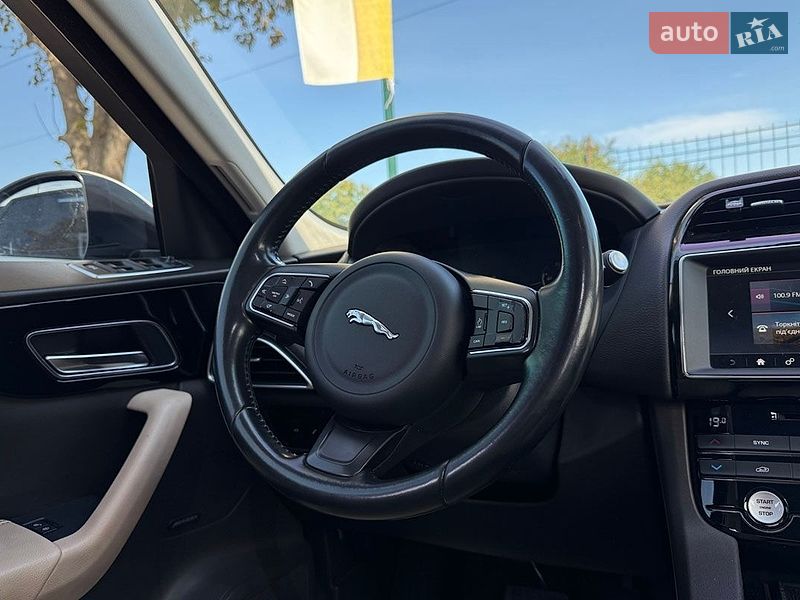 Позашляховик / Кросовер Jaguar F-Pace 2016 в Коломиї