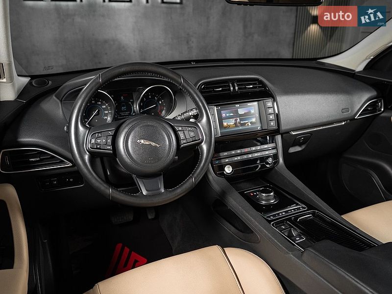 Позашляховик / Кросовер Jaguar F-Pace 2018 в Одесі фото 21 Позашляховик / Кросовер Jaguar F-Pace 2018 в Одесі