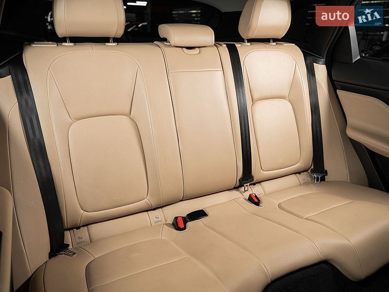Позашляховик / Кросовер Jaguar F-Pace 2018 в Одесі фото 29 Позашляховик / Кросовер Jaguar F-Pace 2018 в Одесі