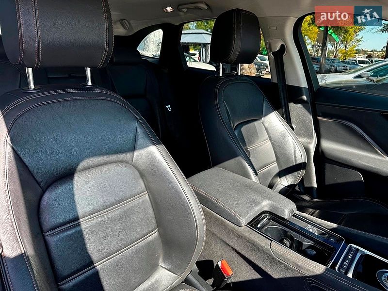 Внедорожник / Кроссовер Jaguar F-Pace 2016 в Одессе