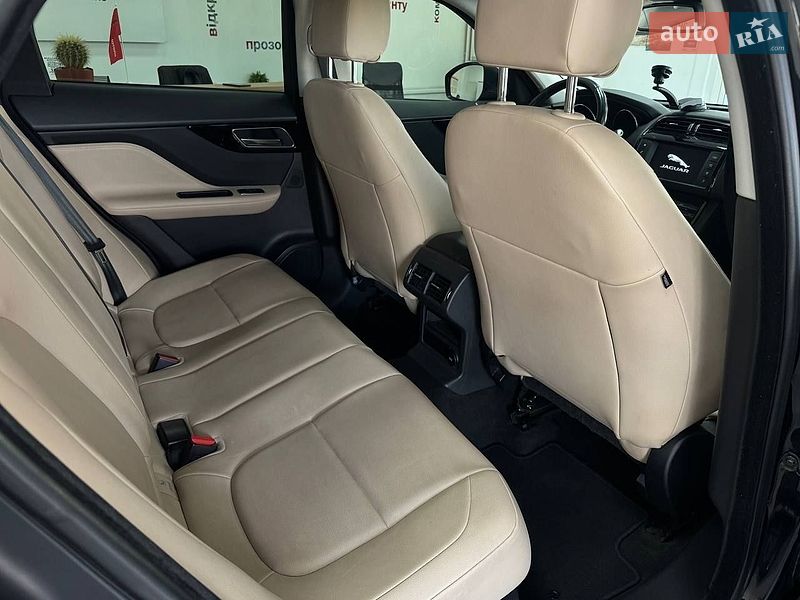Внедорожник / Кроссовер Jaguar F-Pace 2016 в Киеве