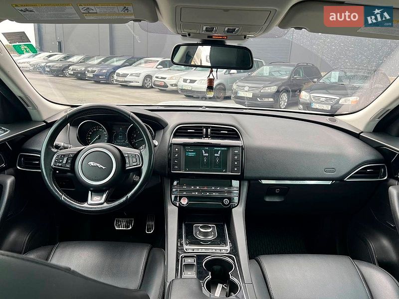 Позашляховик / Кросовер Jaguar F-Pace 2017 в Львові