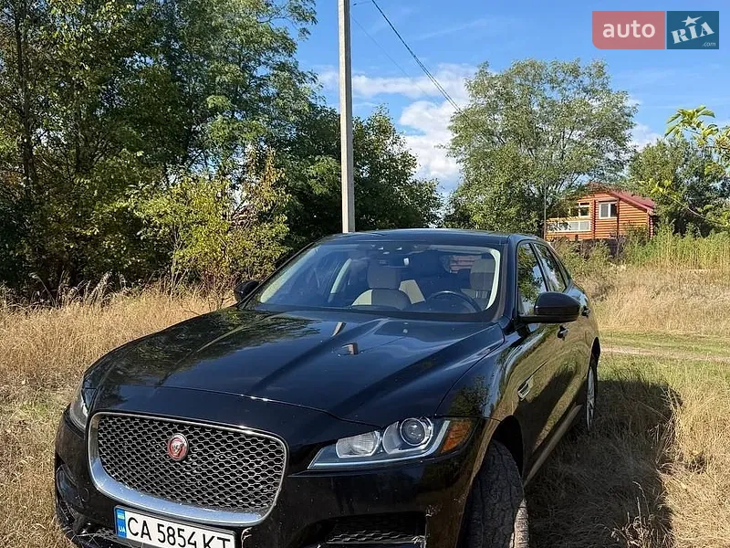 Jaguar F-Pace
