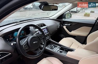 Внедорожник / Кроссовер Jaguar F-Pace 2016 в Киеве