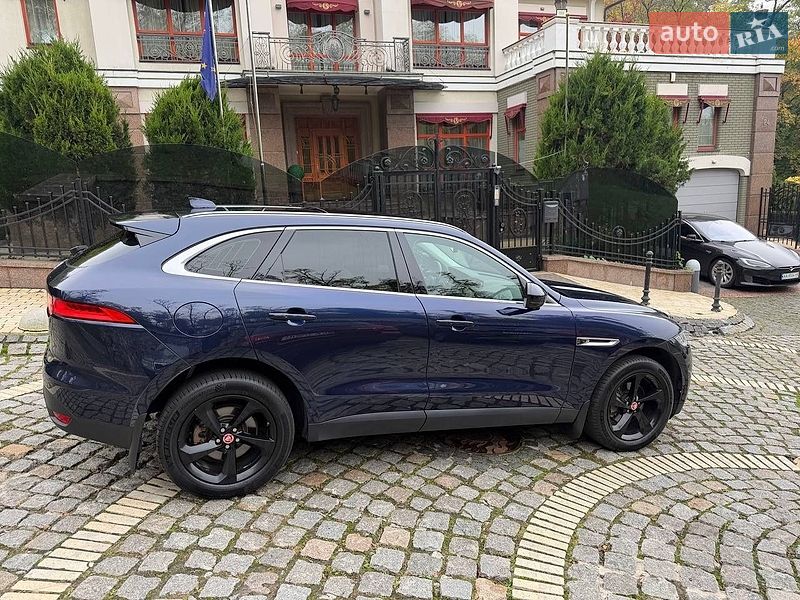 Внедорожник / Кроссовер Jaguar F-Pace 2016 в Киеве