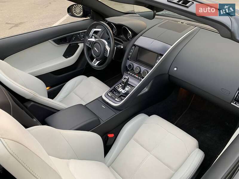 Кабриолет Jaguar F-Type 2017 в Львове