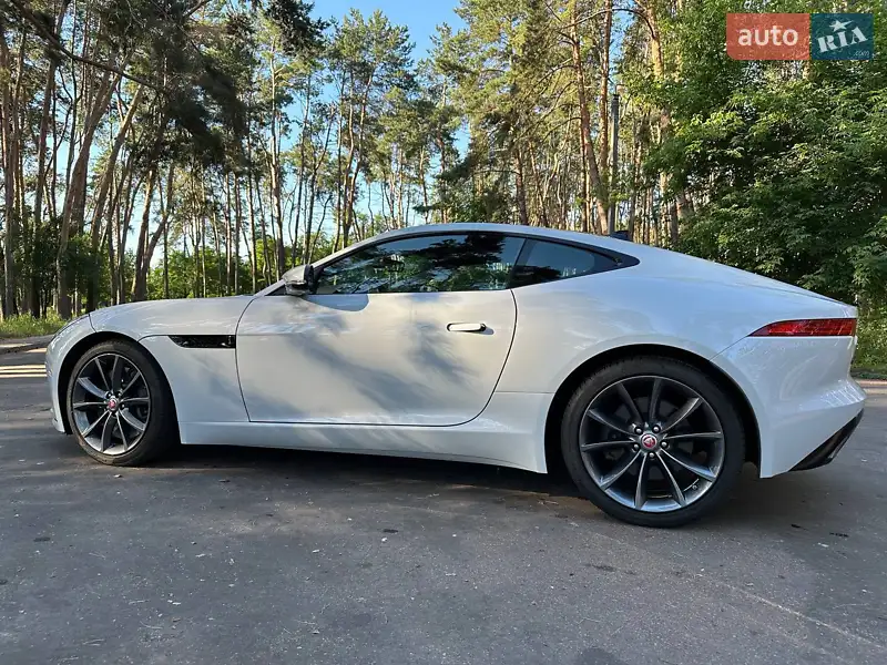 Купе Jaguar F-Type 2016 в 