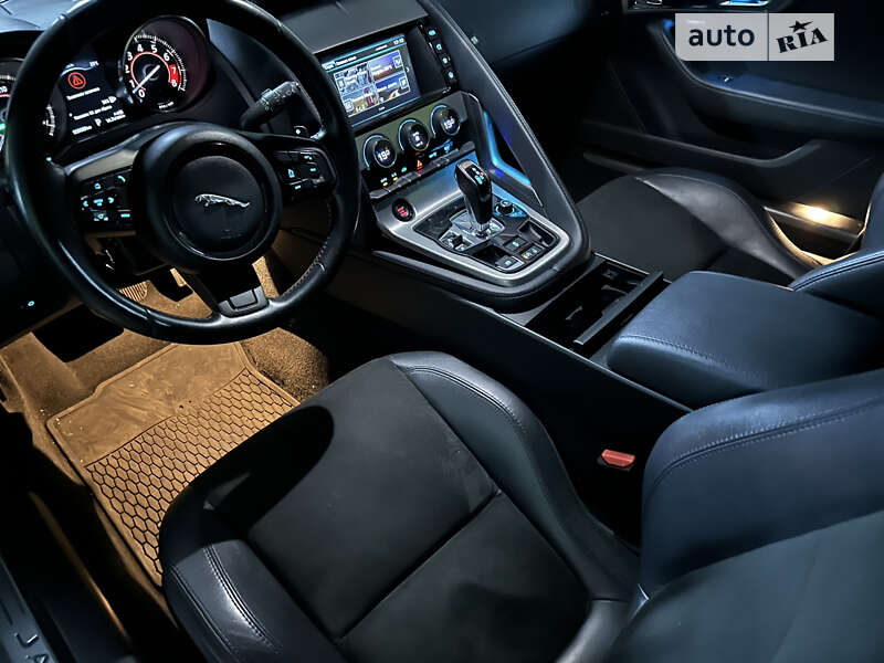 Купе Jaguar F-Type 2016 в Одесі