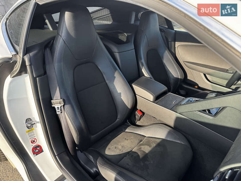 Купе Jaguar F-Type 2016 в Одесі