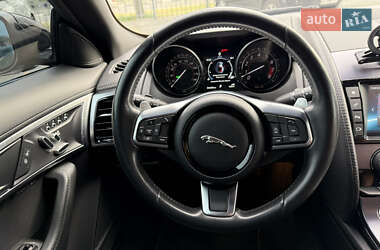 Купе Jaguar F-Type 2017 в 
