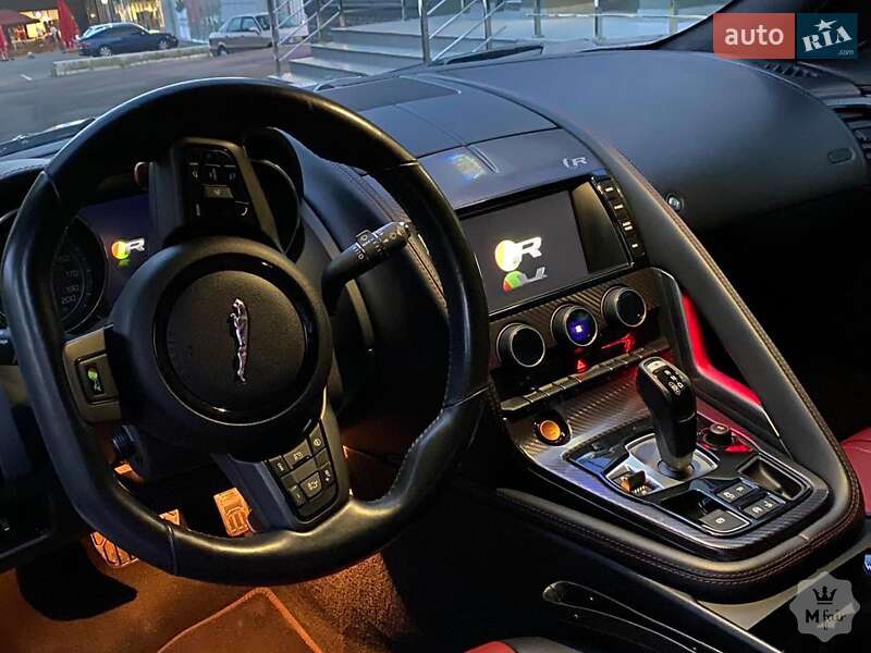 Купе Jaguar F-Type 2015 в Киеве