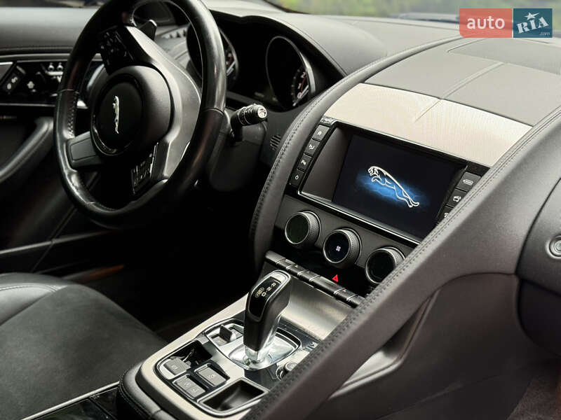 Купе Jaguar F-Type 2015 в Киеве
