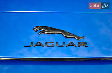 Кабриолет Jaguar F-Type 2020 в 