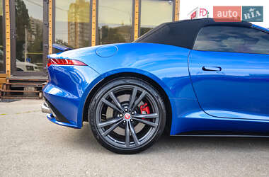 Кабриолет Jaguar F-Type 2020 в 